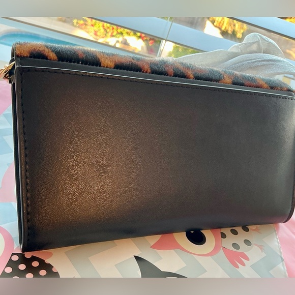 Michael Kors Carson Leopard Calf Hair Crossbody Clutch – Wallet on Chain NWT - Picture 3 of 16